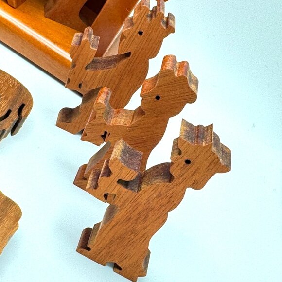 Amish Nativity Manger Scene Christmas Wooden Handmade Set of 16 Pieces - Picture 11 of 12